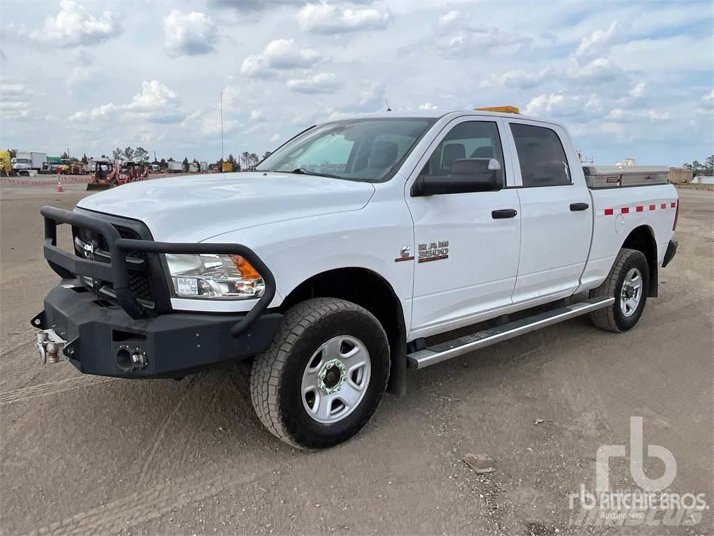 RAM 3500 Vieglais kravas automobilis/izkraušana no sāniem