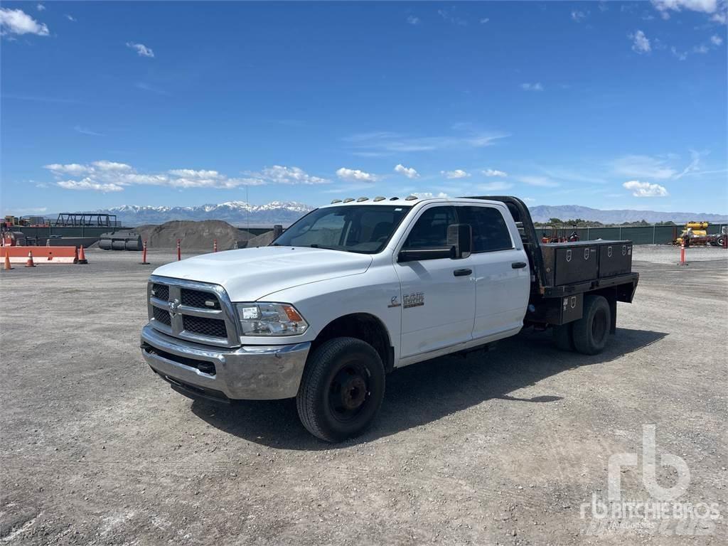 RAM 3500HD Platformas/izkraušana no sāniem