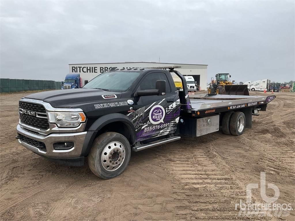 RAM 5500 Evakuators ar manipulatoru