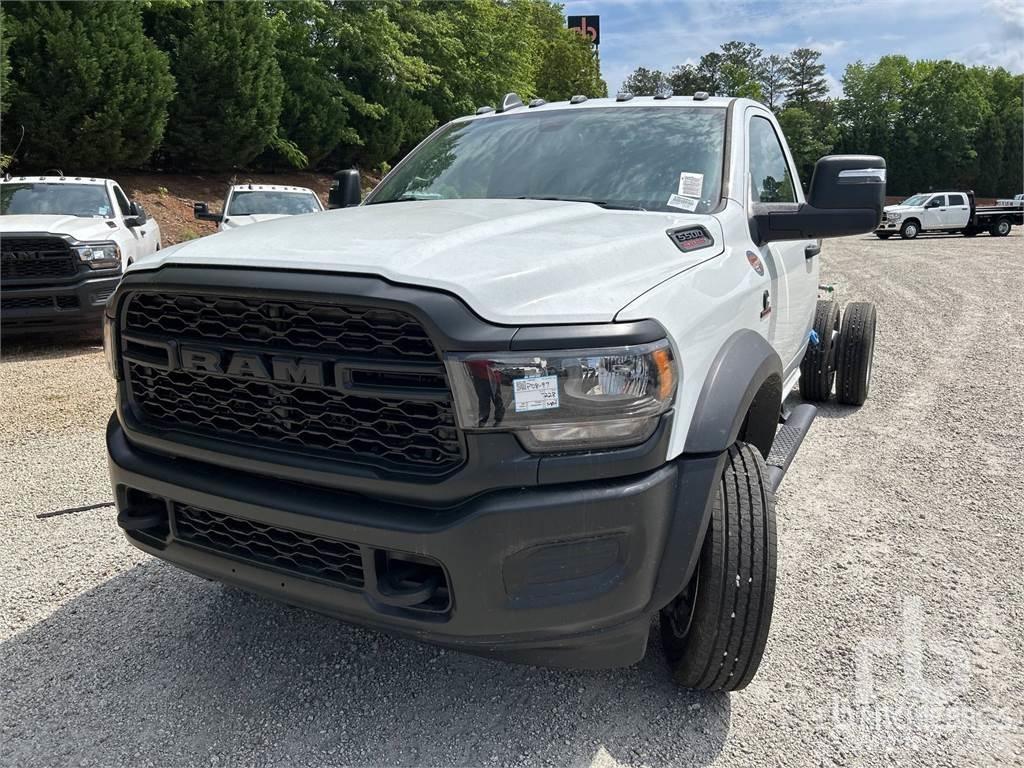 RAM 5500 Šasija ar kabīni