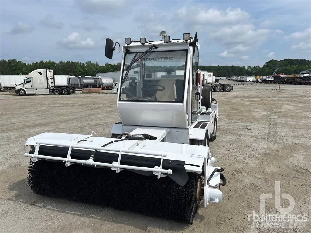 Roadtec FB-100E Iekštelpu slaucīšanas iekārtas