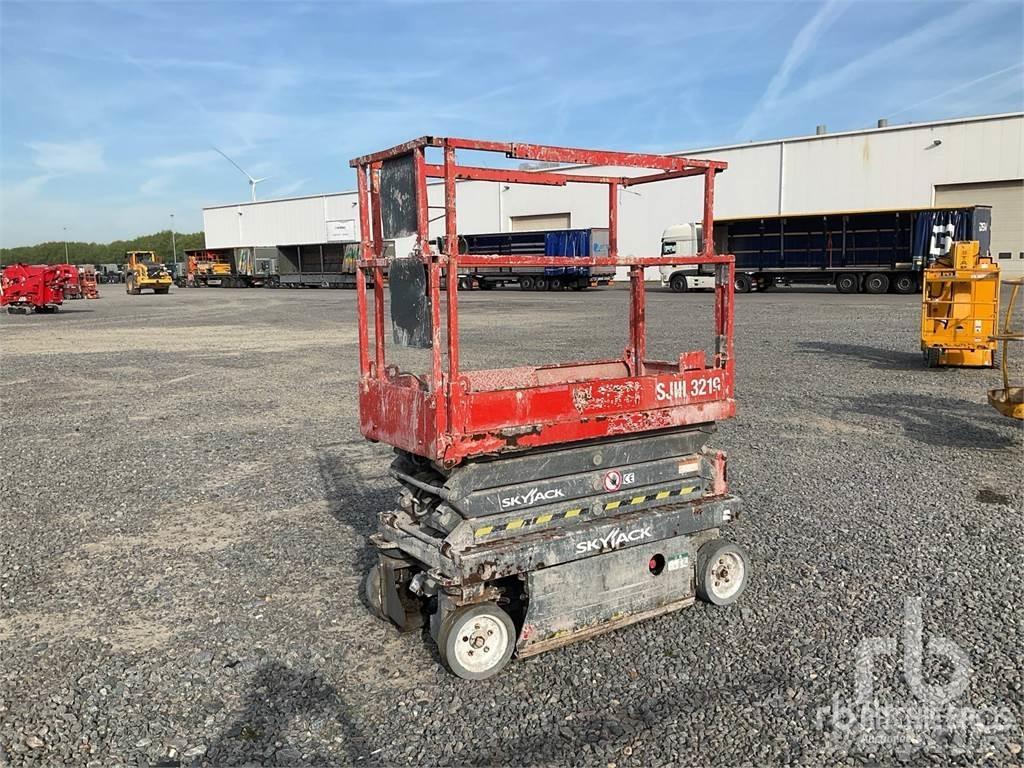 SkyJack SJ3219 Šķerveida pacēlāji