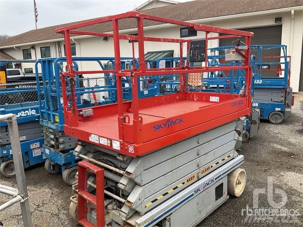 SkyJack SJ4632 Šķerveida pacēlāji