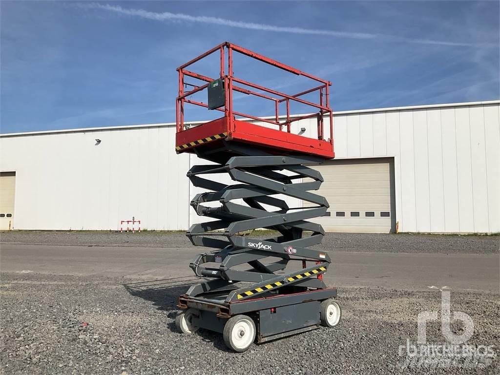 SkyJack SJ4632 Šķerveida pacēlāji