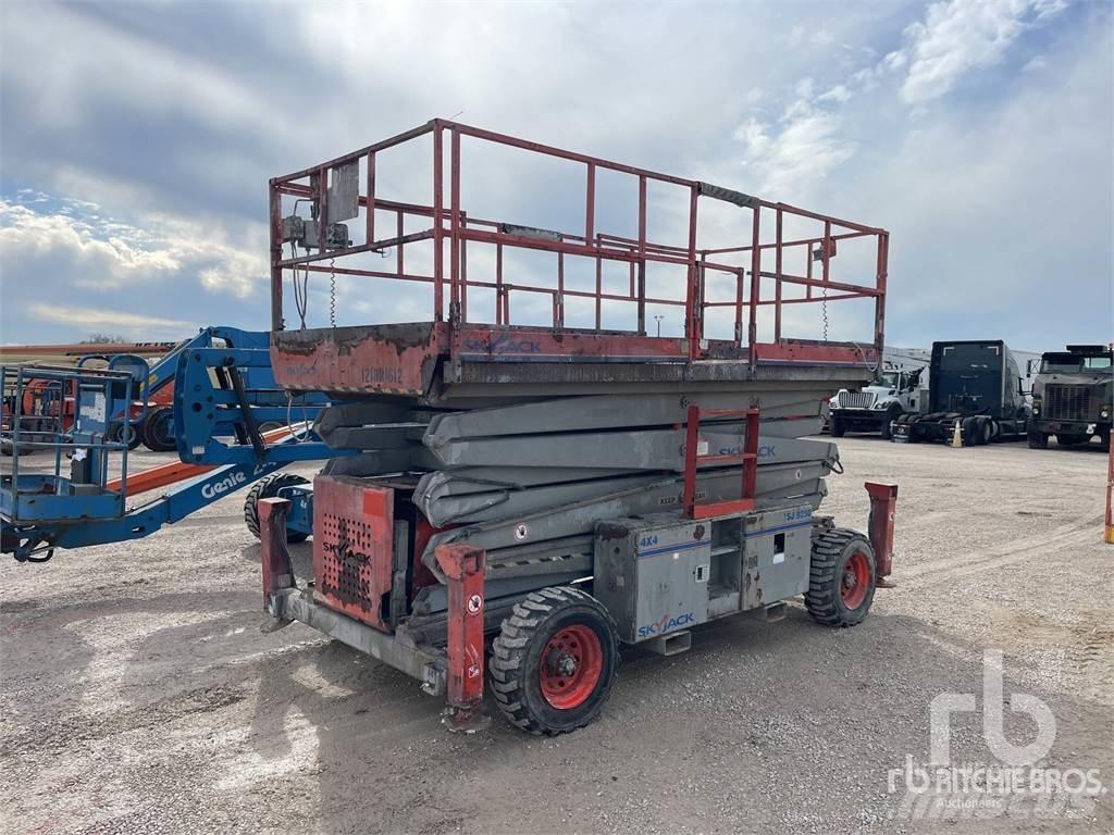 SkyJack SJ9250 Šķerveida pacēlāji