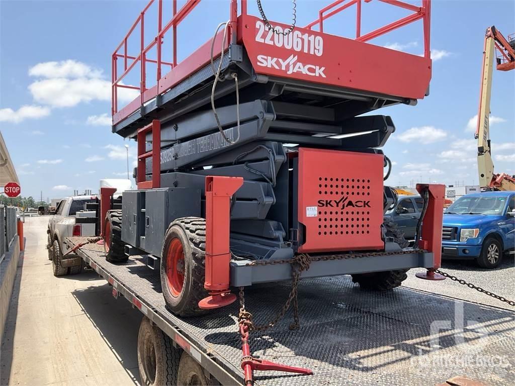 SkyJack SJ9250 Šķerveida pacēlāji