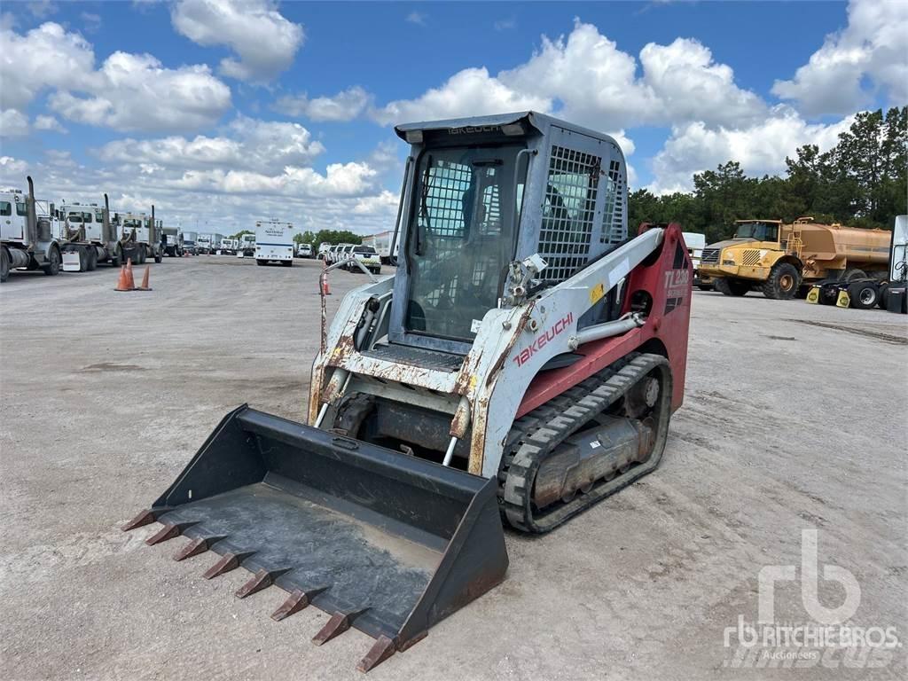Takeuchi TL230 Lietoti riteņu kompaktiekrāvēji