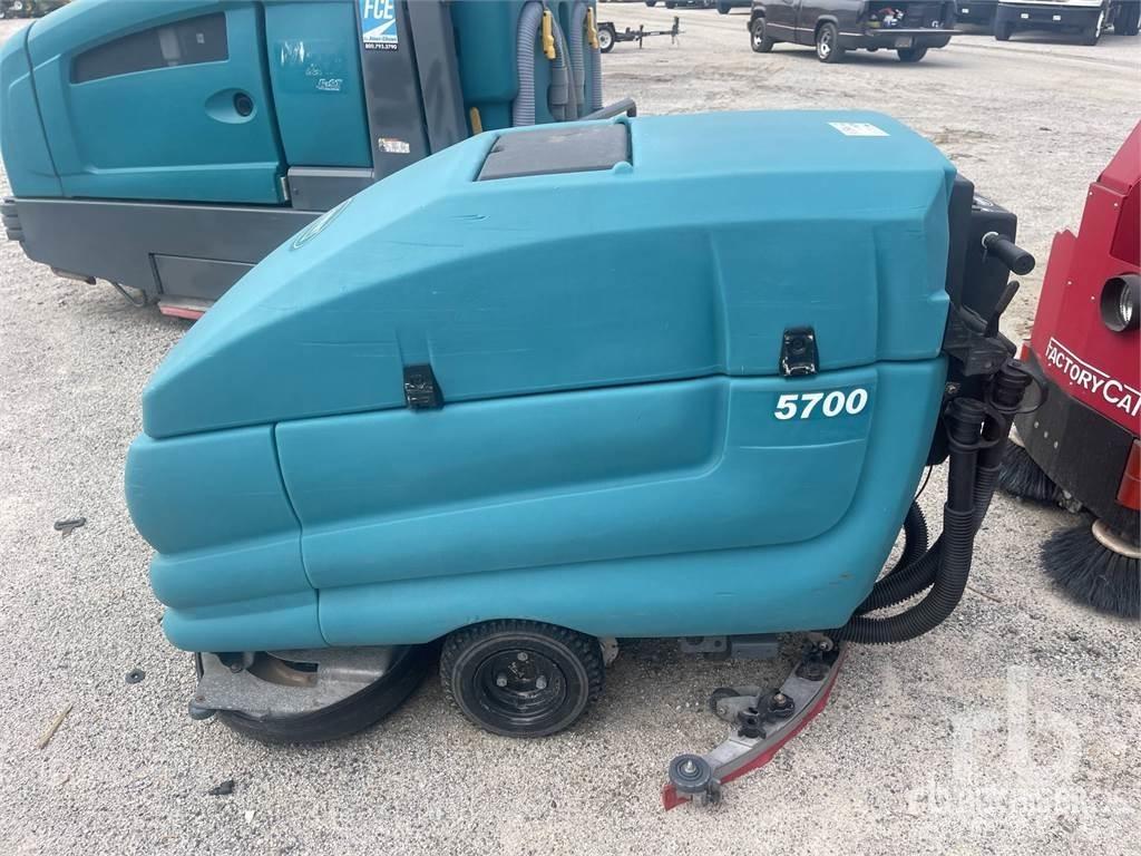 Tennant 5700 Ielu tīrīšanas mašīnas