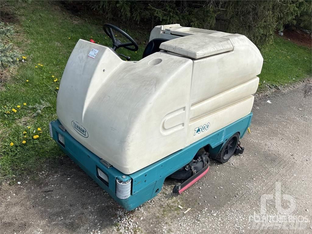 Tennant 7300 Ielu tīrīšanas mašīnas