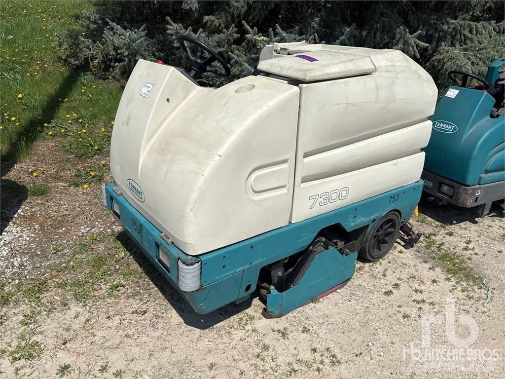 Tennant 7300 Ielu tīrīšanas mašīnas