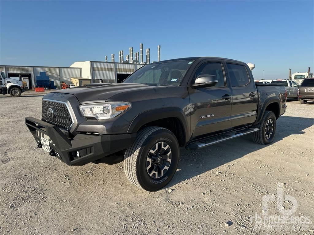 Toyota TACOMA Vieglais kravas automobilis/izkraušana no sāniem