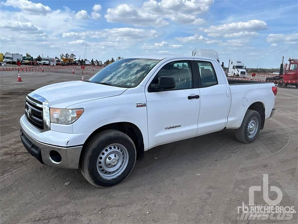 Toyota TUNDRA Vieglais kravas automobilis/izkraušana no sāniem