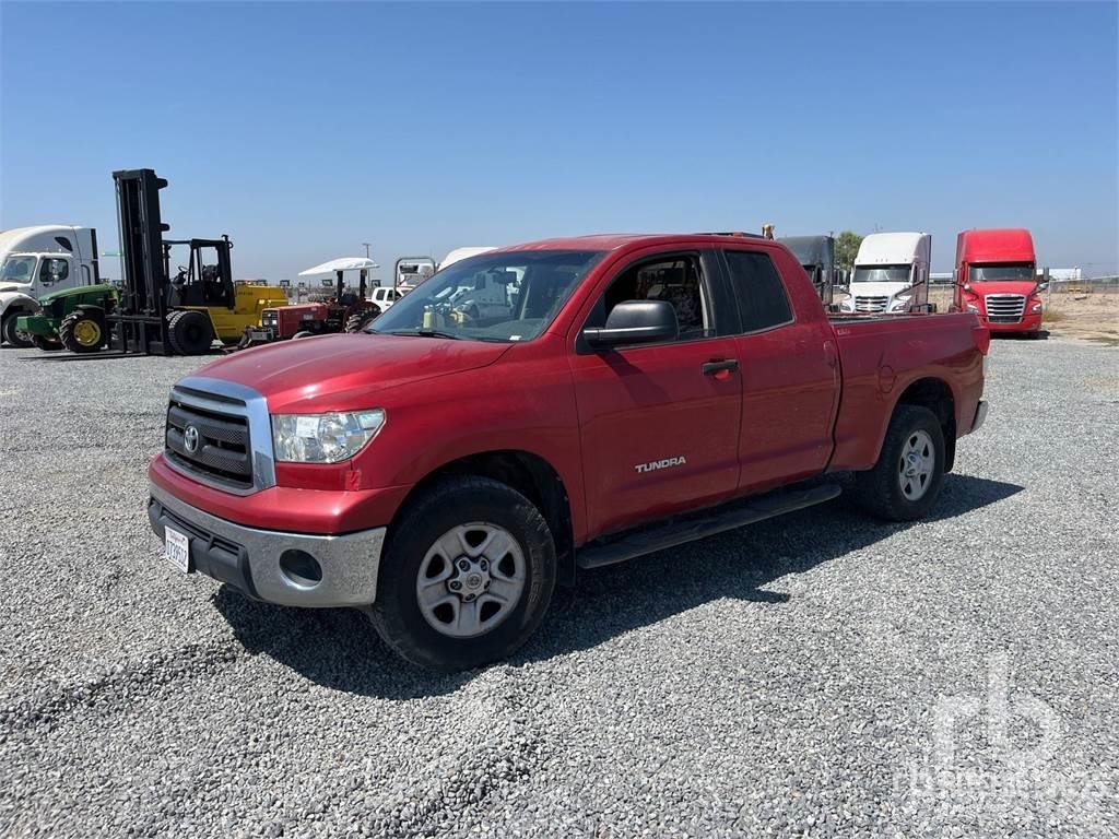 Toyota TUNDRA Vieglais kravas automobilis/izkraušana no sāniem