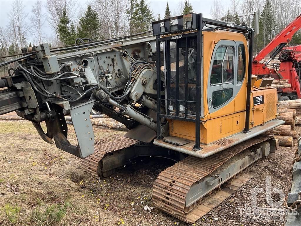 Volvo EC210B Atzarotāji