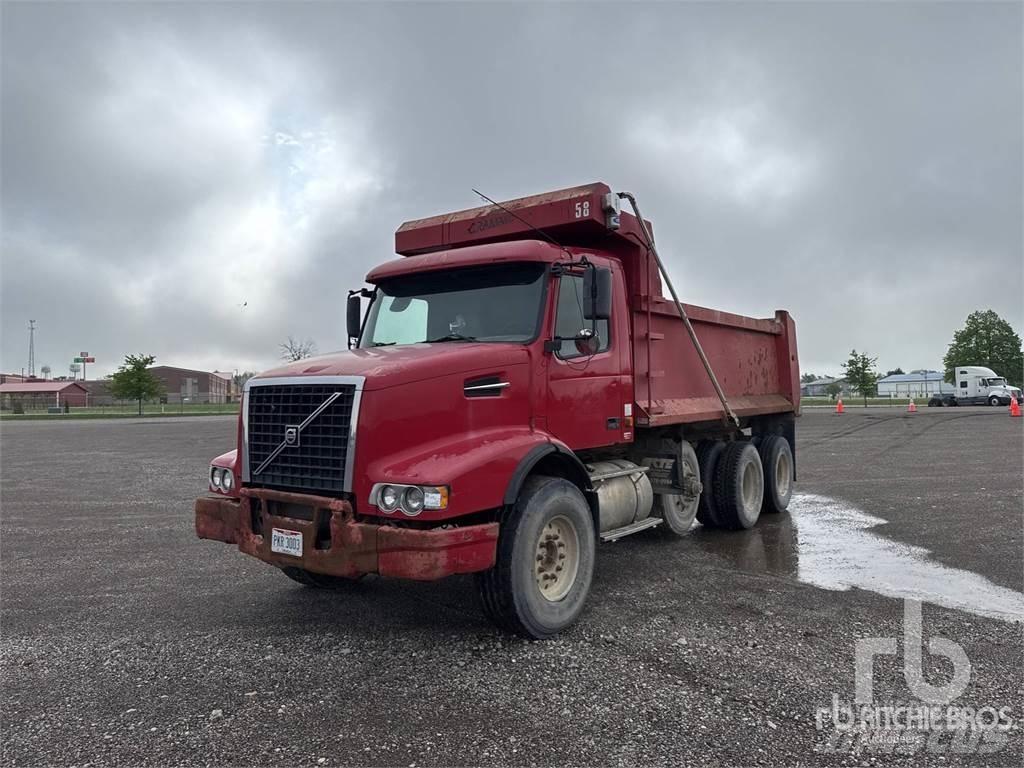 Volvo VHD Pašizgāzējs