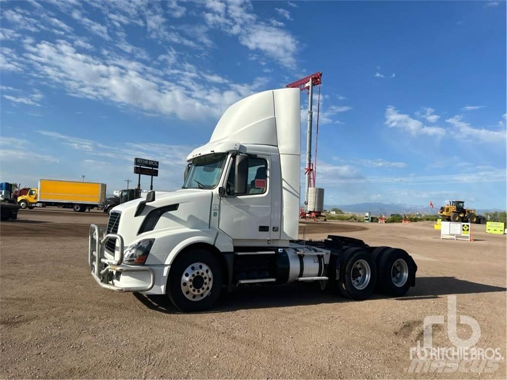 Volvo VNL300 Vilcēji