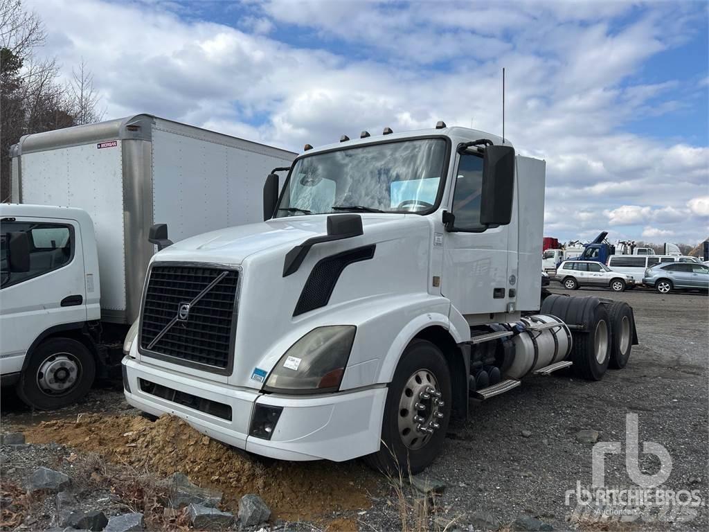 Volvo VNL300 Vilcēji