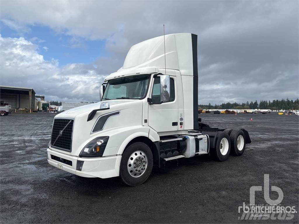 Volvo VNL300 Vilcēji