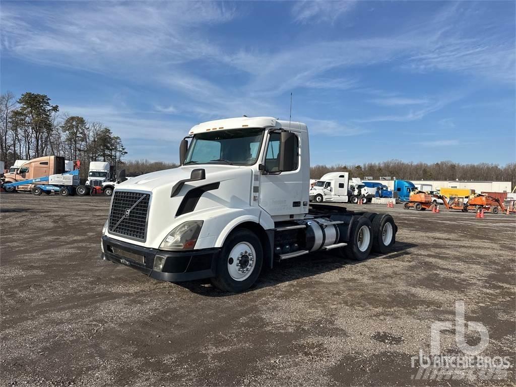 Volvo VNL300 Vilcēji