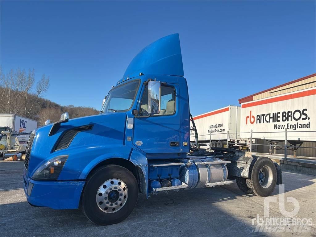 Volvo VNL300 Vilcēji