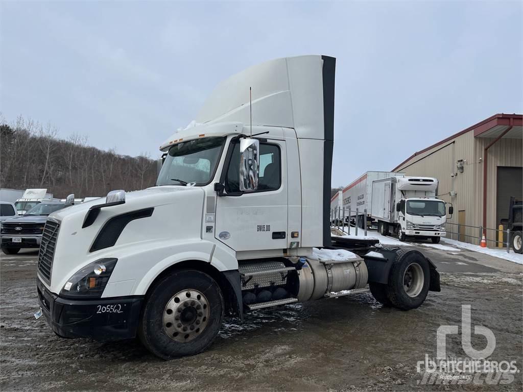 Volvo VNL300 Vilcēji
