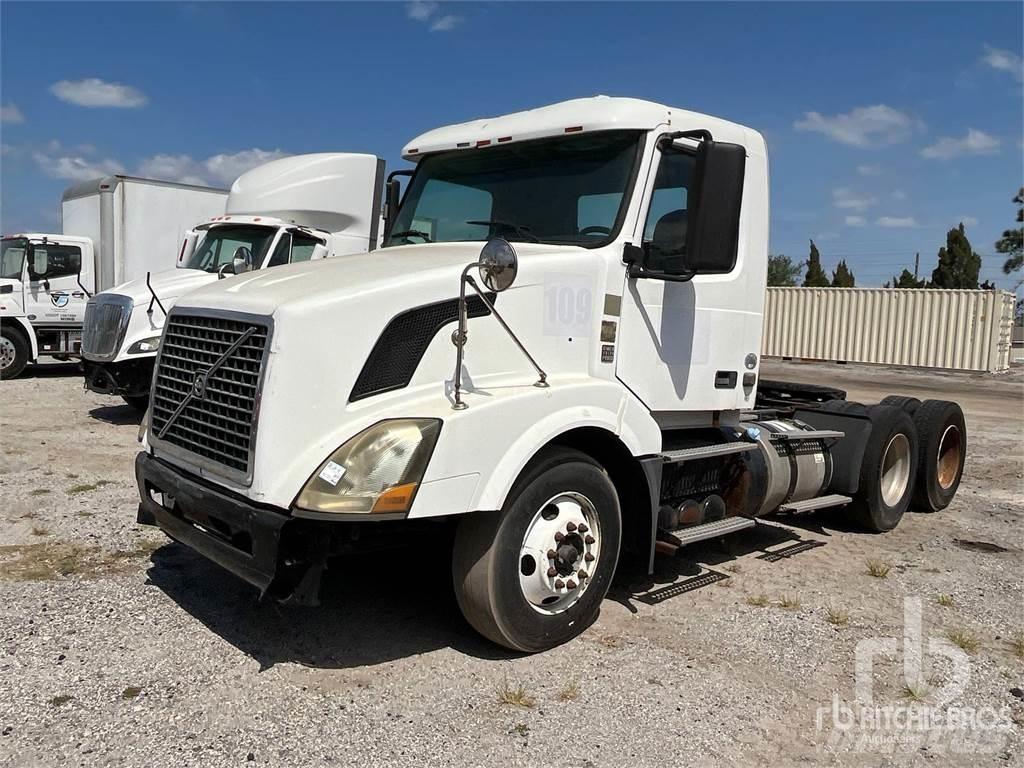 Volvo VNL300 Vilcēji