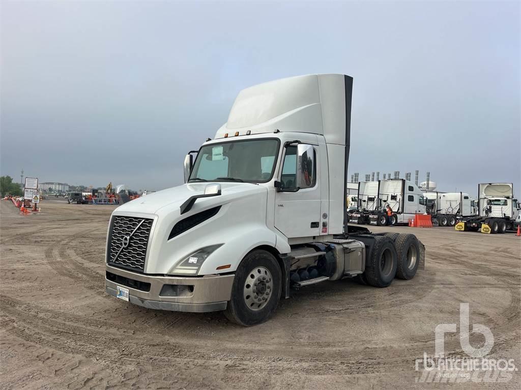 Volvo VNL300 Vilcēji