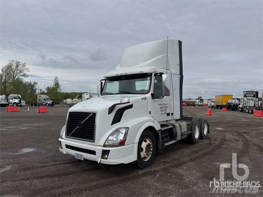 Volvo VNL300 Vilcēji