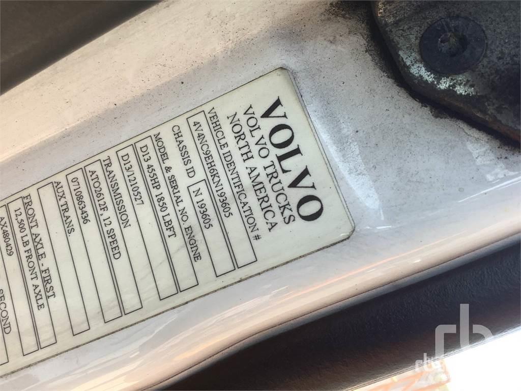Volvo VNL760 Vilcēji