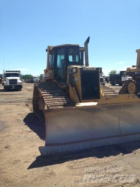 CAT D6H Kāpurķēžu buldozeri