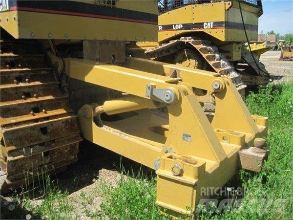 CAT D7H LGP Kāpurķēžu buldozeri