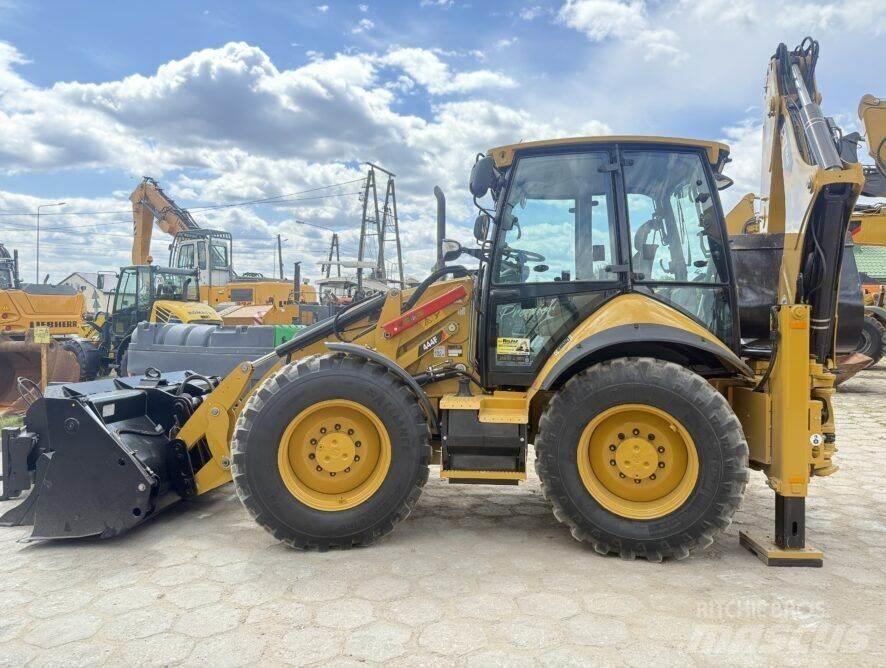 CAT 444F Ekskavatori-iekrāvēji