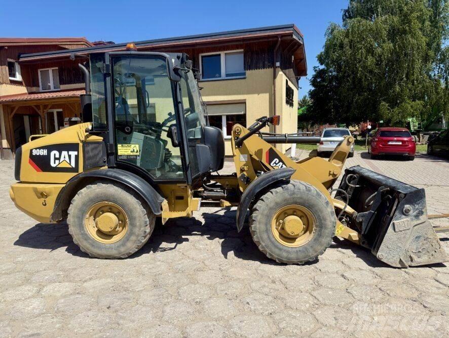 CAT 906H Iekrāvēji uz riteņiem