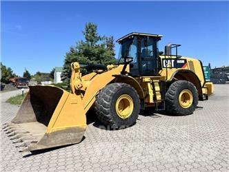 CAT 966M Iekrāvēji uz riteņiem