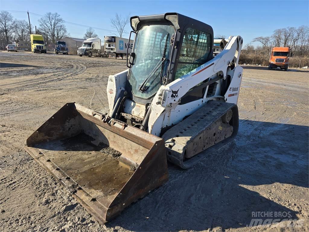 Bobcat T590 Lietoti riteņu kompaktiekrāvēji
