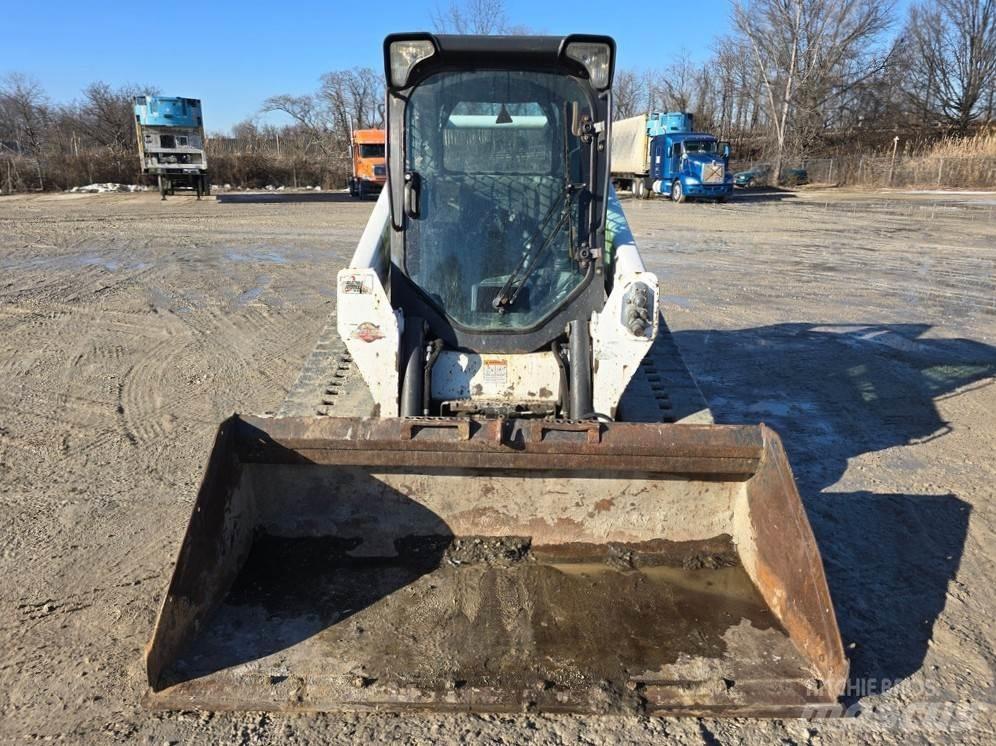 Bobcat T590 Lietoti riteņu kompaktiekrāvēji