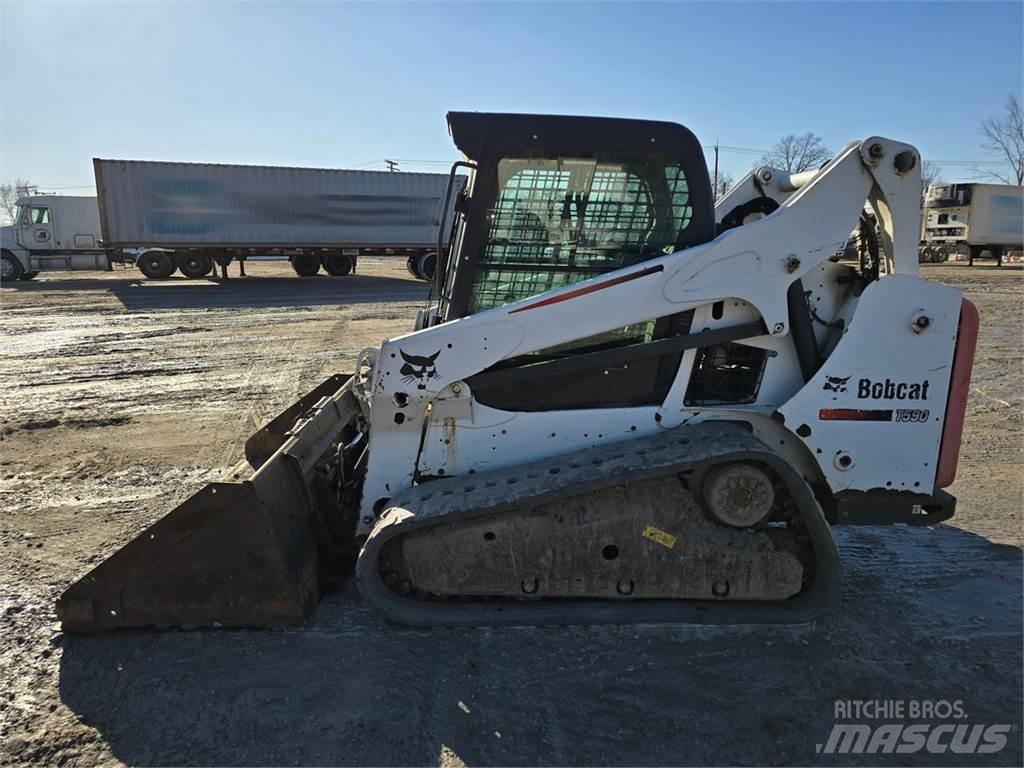 Bobcat T590 Lietoti riteņu kompaktiekrāvēji