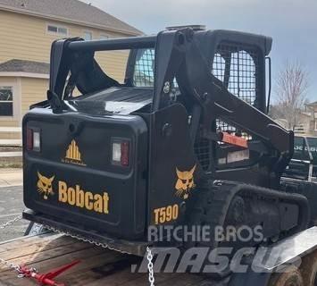 Bobcat T590 Lietoti riteņu kompaktiekrāvēji