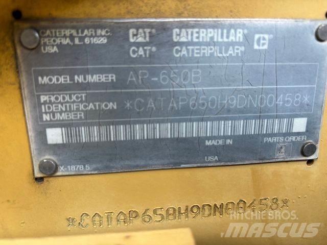 CAT AP-650B Būvniecība- Citi