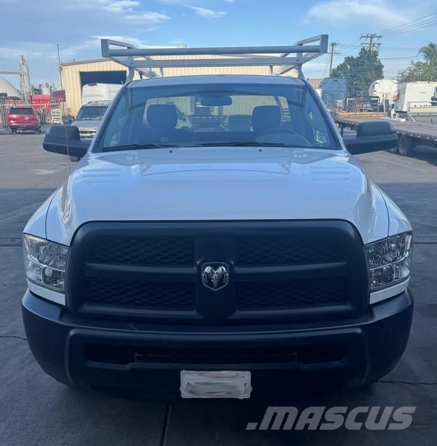 Dodge Ram 2500 Evakuators ar manipulatoru