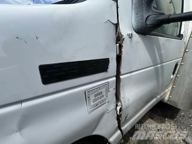 Ford E-350 Furgons