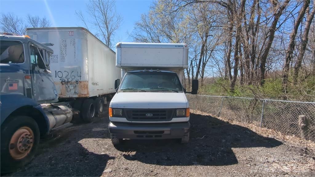 Ford E450 Furgons