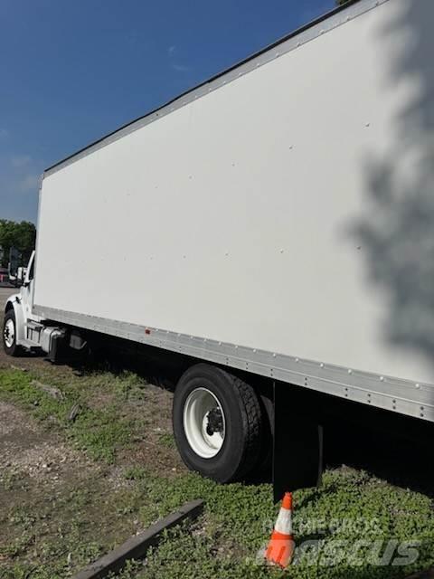 Freightliner M2 Furgons