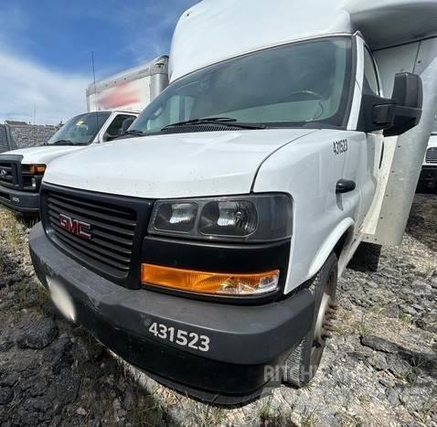 GMC Savana 4500 Furgons