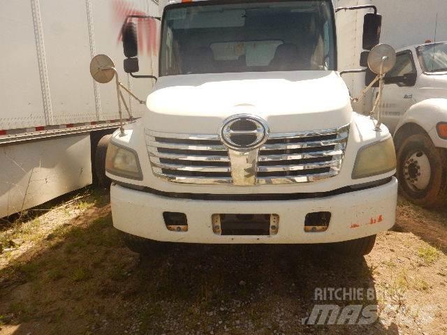 Hino 258 Furgons