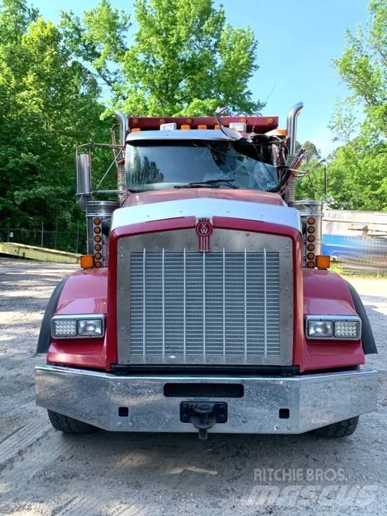 Kenworth T800 Pašizgāzējs