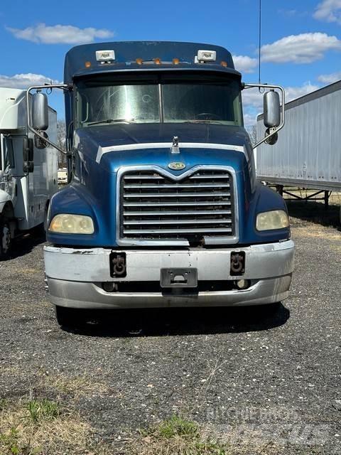Mack CXN613 Vilcēji