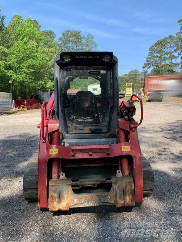 Takeuchi TL12R Kāpurķēžu iekrāvēji