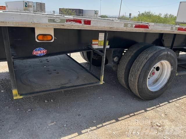 Utility Flatbed Auto pārvadāšanas treileri