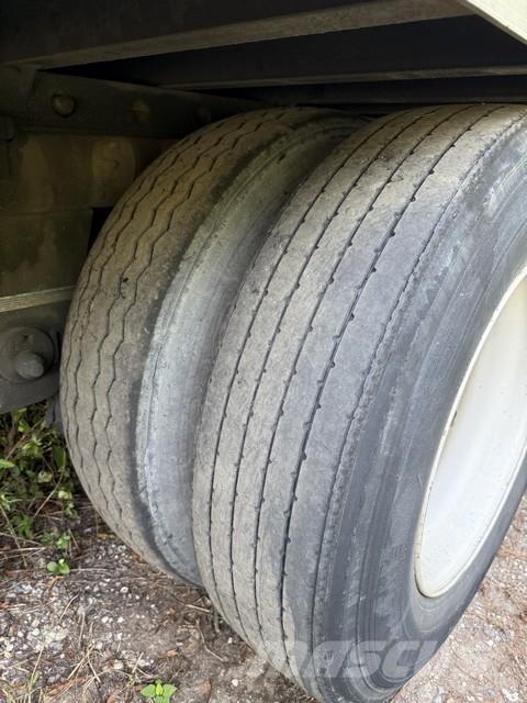 Utility VS2DX Furgons